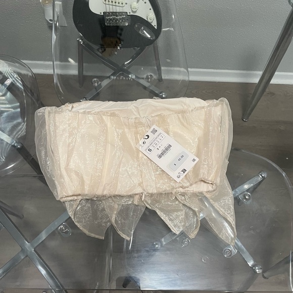 Zara Sheer Cream Crop Top - Picture 2 of 3